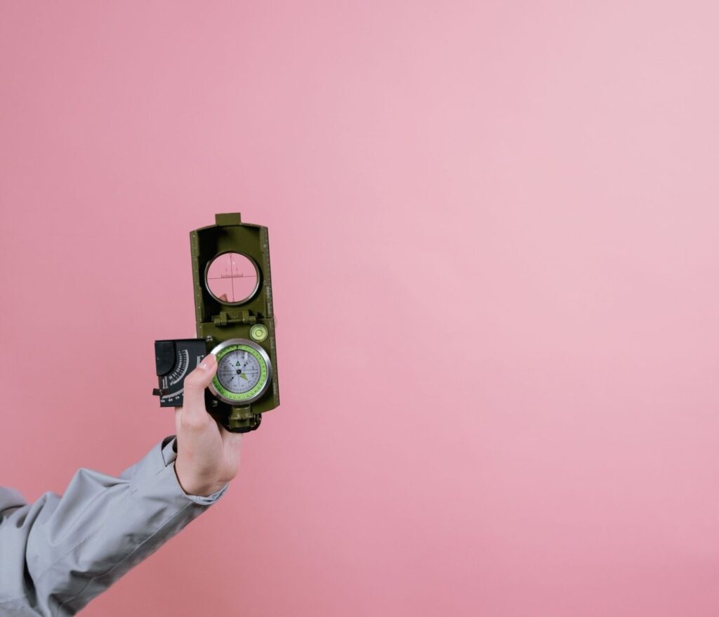 Unternehmen verstehen, zukunft gestalten. 2 Prismenkompass Peilung: Genauigkeit richtig erhöhen